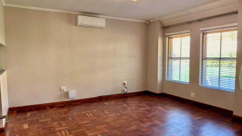 5 Bedroom Property for Sale in Kenridge Western Cape